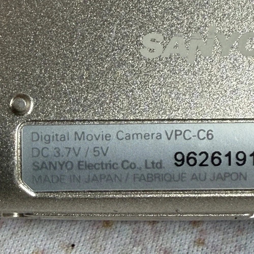 Sanyo Xacti DMX-C6 Digital Camcorder Champagne Gold Tested Bundle Japan